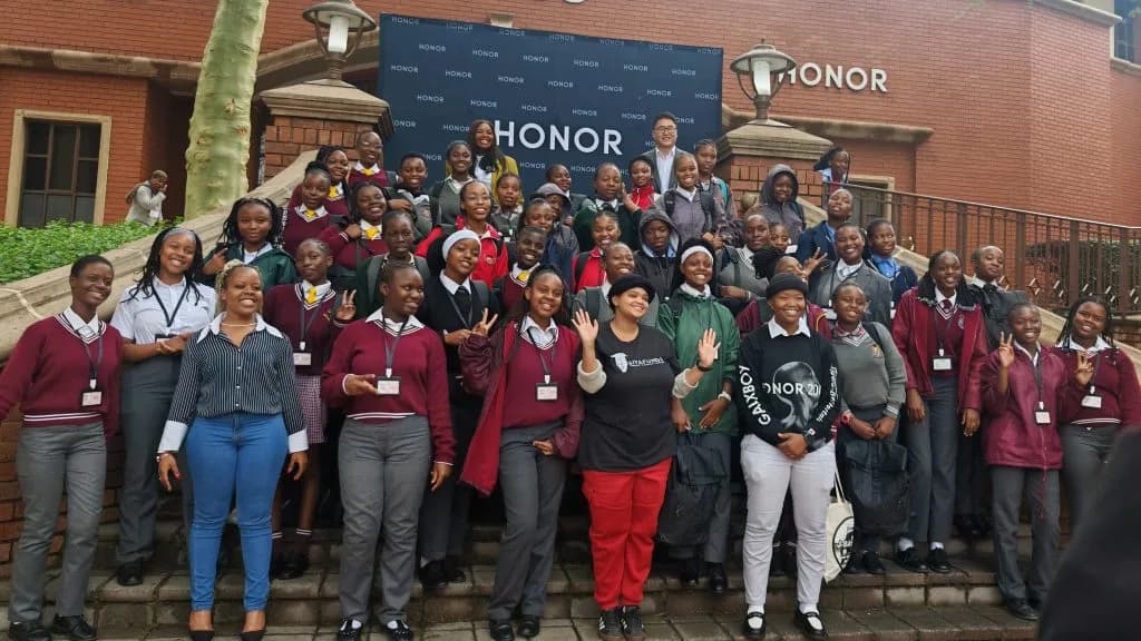 HONOR DRIVES DIGITAL INCLUSION WITH “CODE WITH HONOR” FOR YOUNG GIRLS IN ICT