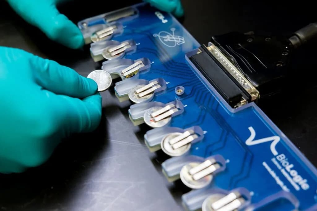 Microsoft-looking-to-accelerate-scientific-discovery-with-AI-service