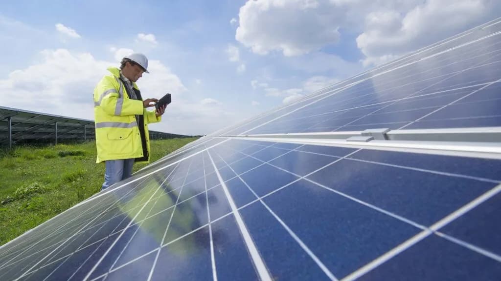 Schneider-Electric-Kenya-Empowers-Next-Gen-Sustainable-Energy-Leaders-