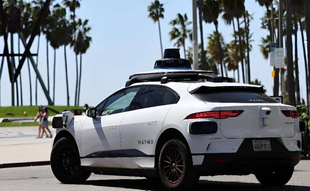 Waymo-Expands-Autonomous-Ride-Hailing-Service-to-San-Francisco