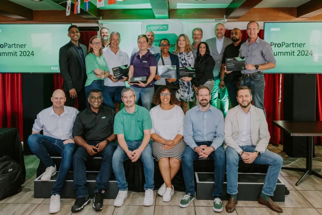 2023-ProPartner-Award-winners-and-the-local-Veeam-team