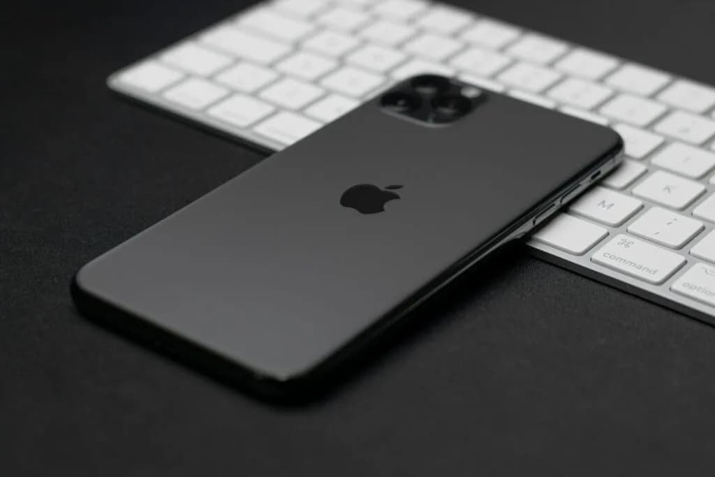 Indian-journalists-iPhones-infected-with-Pegasus-spyware