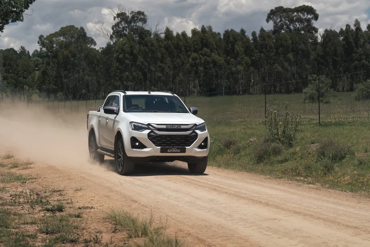 ISUZU’S NEW D-MAX BAKKIE – Built and Tested For Africa – 400,000 Km In Durability Tests