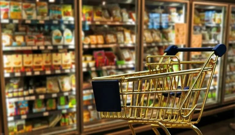 Report suggests that retailers may not see a cheerful season this festive