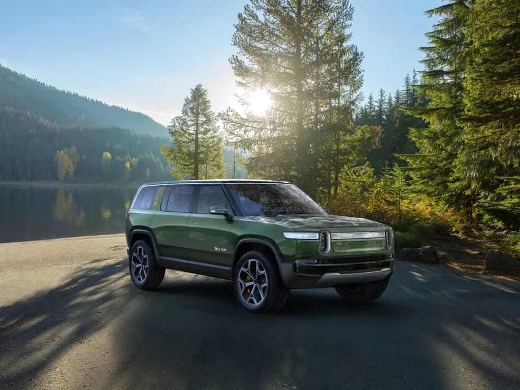 Rivian-Launches-Trade-In-Promotion-Offering-Discounts-and-Free-Charging-for-EVs