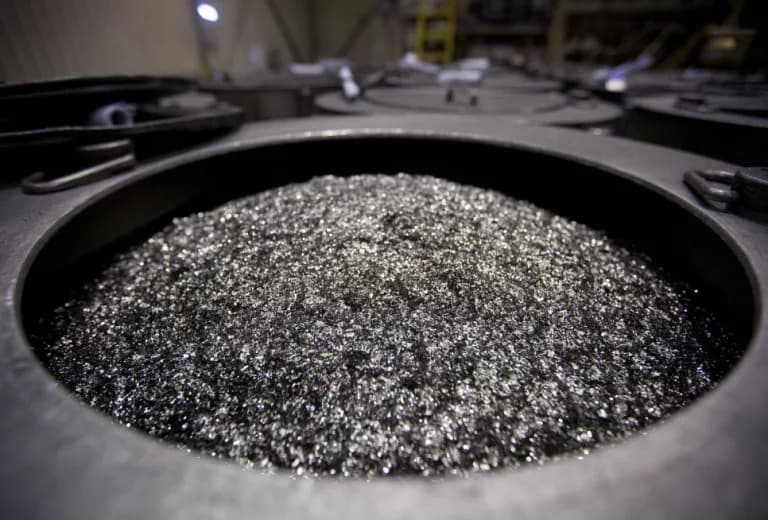 Europe Eyes Rare Earth Recycling as Czech Scientists Challenge China
