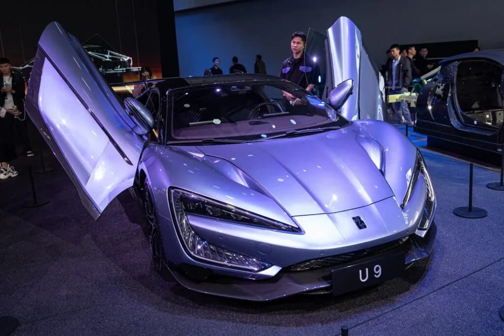 BYD-reveals-R4.5-million-Yangwang-U9-supercar-to-rival-Lamborghini