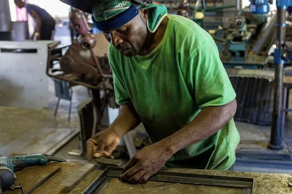 What Decides What Happens After a Mine Closes in Africa?