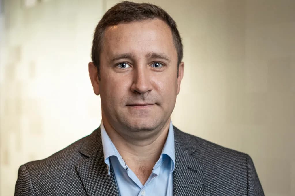 How digital twin technology can be used in smart manufacturing