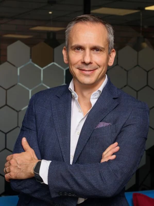 Vodacom-connects-customers-by-land-sea-and-sky-to-boost-digital-inclusion-in-Africa