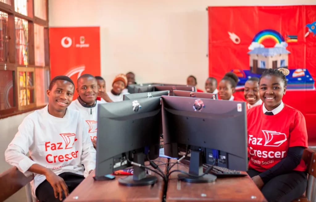 INTIC and Vodacom Mozambique to introduce online safety lessons in schools