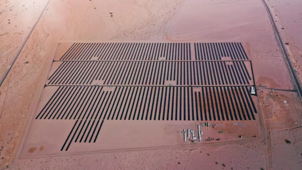 LDS-YDE-photo-of-solar-plant-in-Jordan