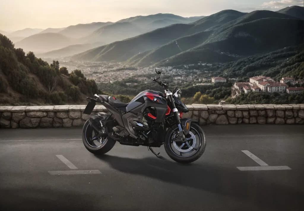 New BMW R 1300 R Simply Sensational