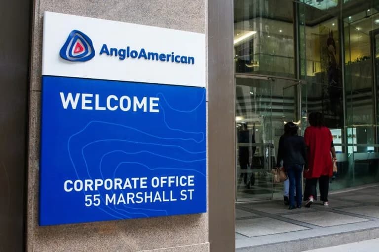 Anglo American on Track for Major Restructuring Despite Challenges in Coal and Diamond Sectors