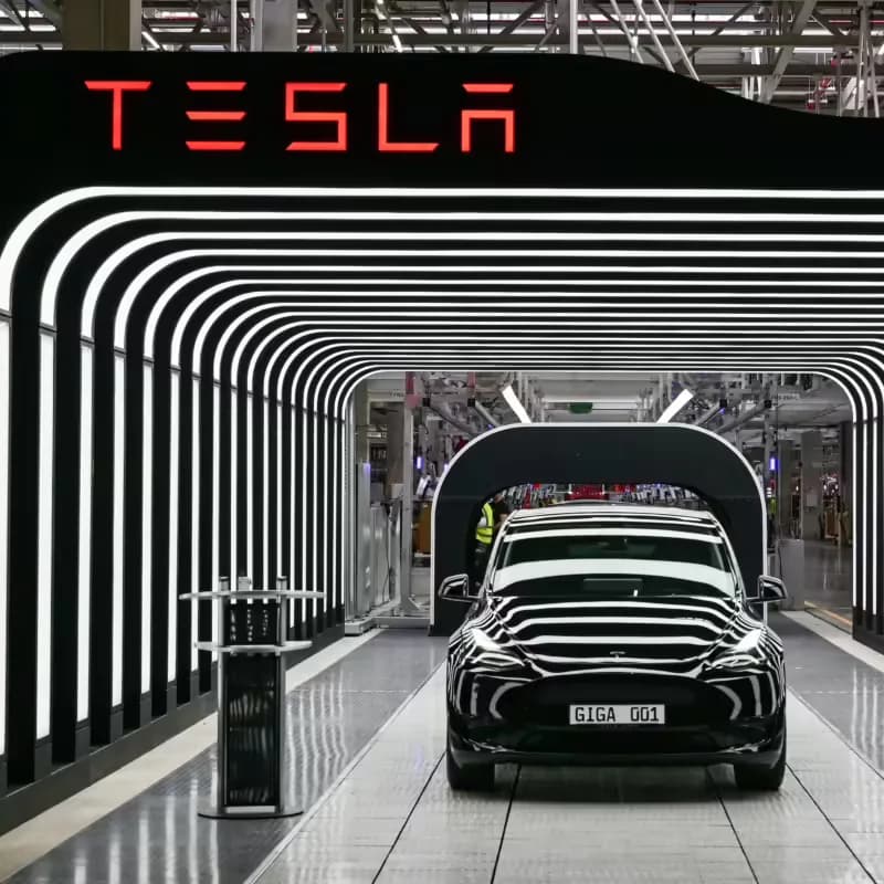 Tesla-Inc.-Sees-Departure-of-Top-Executives-Amidst-Largest-Job-Cuts-Ever