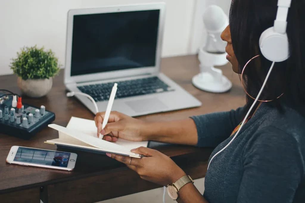 How-To-Upgrade-Your-Skills-and-Close-The-Digital-Divide