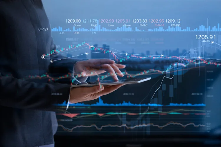Protecting your money against South Africa’s Declining economy and Rand's weakness