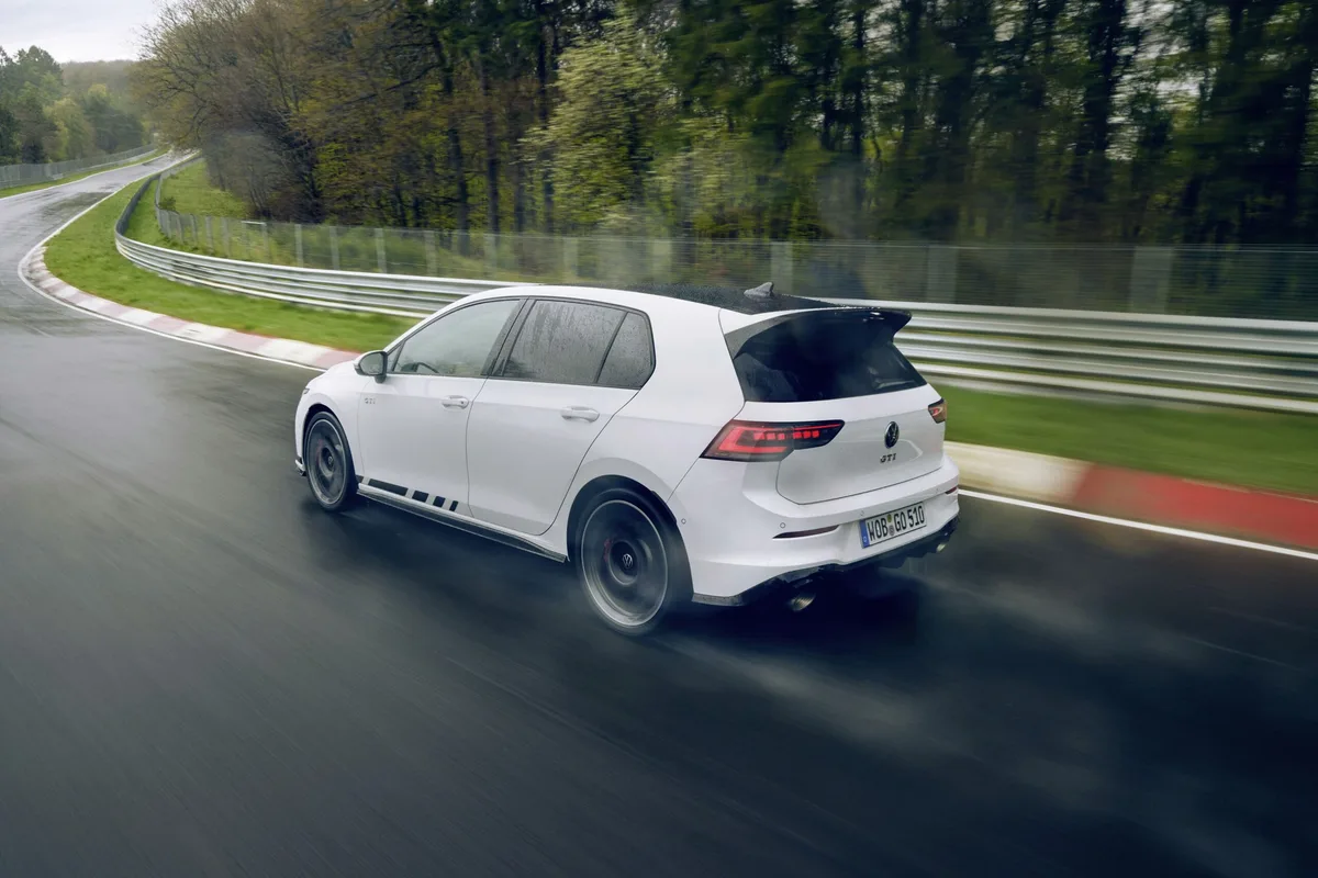Volkswagen Reveals New Golf GTI Clubsport and R Models